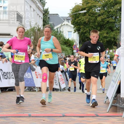 31.08.2025 - 21. Blankeneser Heldenlauf Strokosch-Dieckow http://msf.ph/oto/8650346 31.08.2025 10:30:51 Ziel 2179, 2594, 2376, 2279, 2168, 2600, 2206, 2309, 2310 meine-sportfotos.de