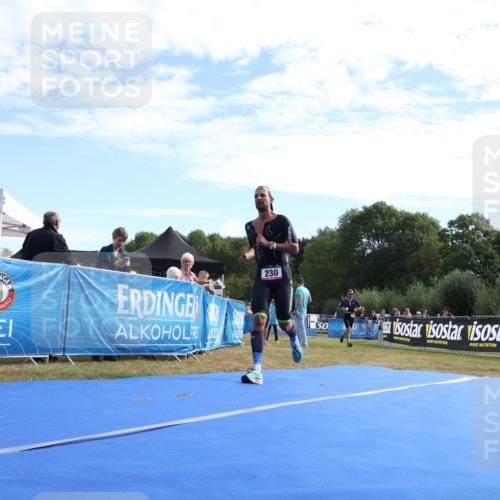 31.08.2025 - Elbe Triathlon Hamburg Strokosch-Dieckow http://msf.ph/oto/8650353 31.08.2025 10:13:05 Ziel 182, 230 meine-sportfotos.de