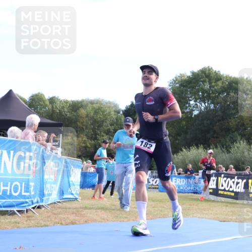 31.08.2025 - Elbe Triathlon Hamburg Strokosch-Dieckow http://msf.ph/oto/8650360 31.08.2025 10:13:13 Ziel 182 meine-sportfotos.de