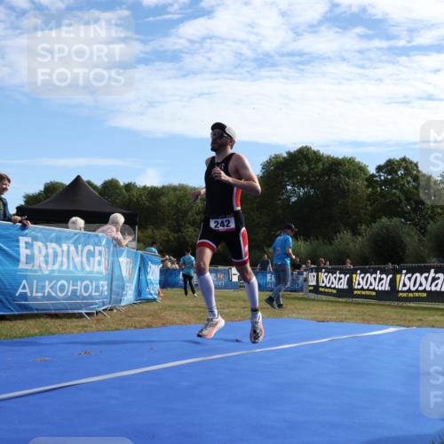 31.08.2025 - Elbe Triathlon Hamburg Strokosch-Dieckow http://msf.ph/oto/8650362 31.08.2025 10:14:09 Ziel 242 meine-sportfotos.de