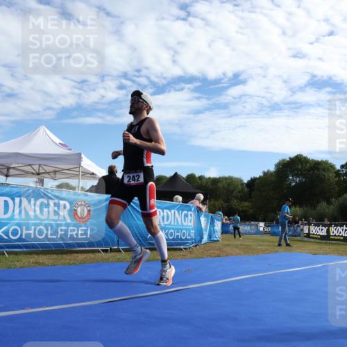 31.08.2025 - Elbe Triathlon Hamburg Strokosch-Dieckow http://msf.ph/oto/8650364 31.08.2025 10:14:10 Ziel 242 meine-sportfotos.de