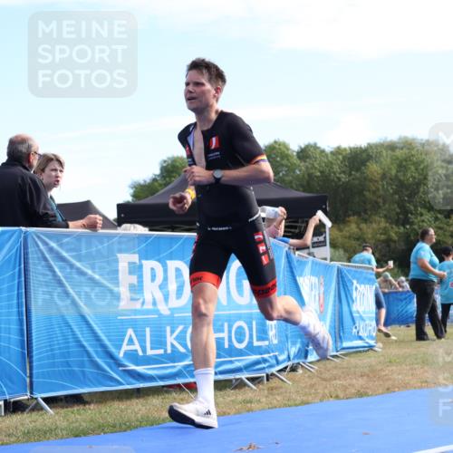 31.08.2025 - Elbe Triathlon Hamburg Strokosch-Dieckow http://msf.ph/oto/8650378 31.08.2025 10:15:02 Ziel 215 meine-sportfotos.de