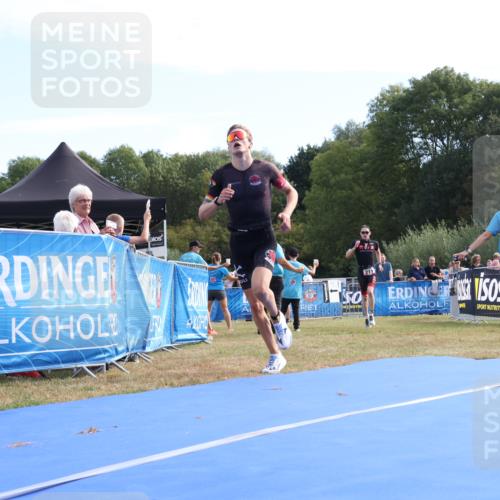 31.08.2025 - Elbe Triathlon Hamburg Strokosch-Dieckow http://msf.ph/oto/8650379 31.08.2025 10:15:30 Ziel 177, 211 meine-sportfotos.de