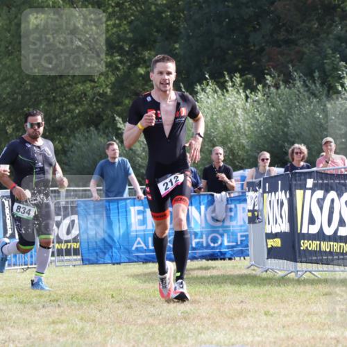 31.08.2025 - Elbe Triathlon Hamburg Strokosch-Dieckow http://msf.ph/oto/8650411 31.08.2025 10:17:29 Ziel 212 meine-sportfotos.de