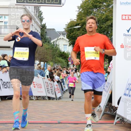 31.08.2025 - 21. Blankeneser Heldenlauf Strokosch-Dieckow http://msf.ph/oto/8650426 31.08.2025 10:30:46 Ziel 2179, 2279, 2102 meine-sportfotos.de