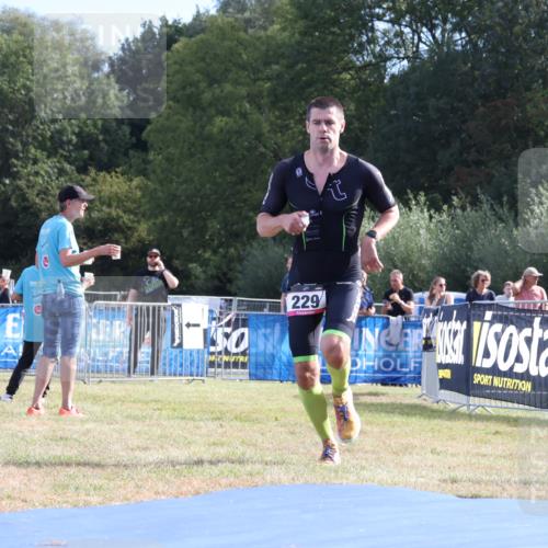31.08.2025 - Elbe Triathlon Hamburg Strokosch-Dieckow http://msf.ph/oto/8650436 31.08.2025 10:20:14 Ziel 229 meine-sportfotos.de