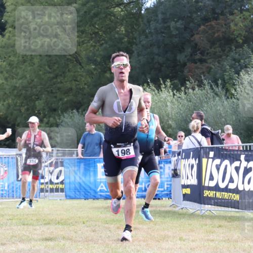 31.08.2025 - Elbe Triathlon Hamburg Strokosch-Dieckow http://msf.ph/oto/8650449 31.08.2025 10:21:20 Ziel 198 meine-sportfotos.de