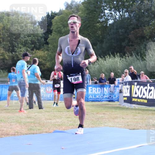 31.08.2025 - Elbe Triathlon Hamburg Strokosch-Dieckow http://msf.ph/oto/8650452 31.08.2025 10:21:21 Ziel 198 meine-sportfotos.de