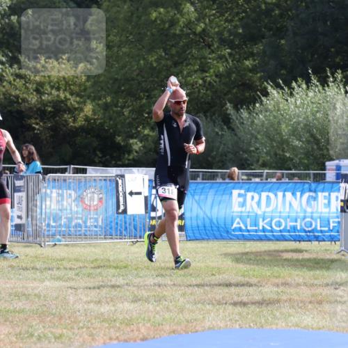 31.08.2025 - Elbe Triathlon Hamburg Strokosch-Dieckow http://msf.ph/oto/8650488 31.08.2025 09:55:33 Laufen 100, 334, 318, 373 meine-sportfotos.de