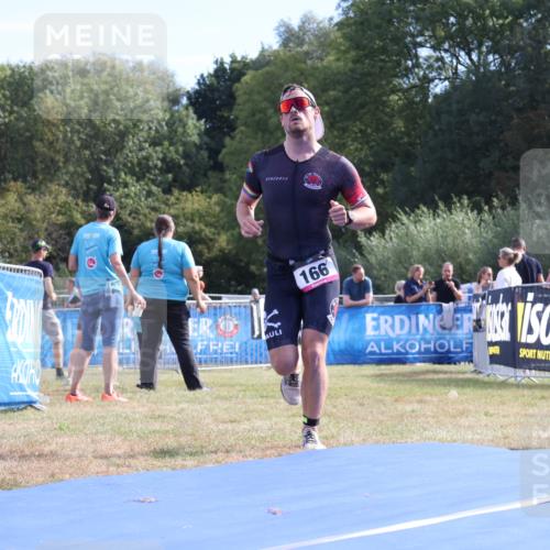 31.08.2025 - Elbe Triathlon Hamburg Strokosch-Dieckow http://msf.ph/oto/8650507 31.08.2025 10:22:17 Ziel 166, 185 meine-sportfotos.de