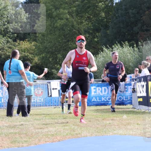 31.08.2025 - Elbe Triathlon Hamburg Strokosch-Dieckow http://msf.ph/oto/8650522 31.08.2025 10:22:22 Ziel 166, 185 meine-sportfotos.de