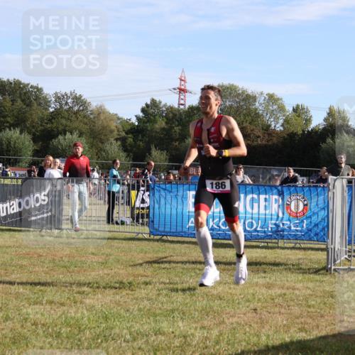 31.08.2025 - Elbe Triathlon Hamburg Strokosch-Dieckow http://msf.ph/oto/8650531 31.08.2025 09:26:58 Laufen 186 meine-sportfotos.de