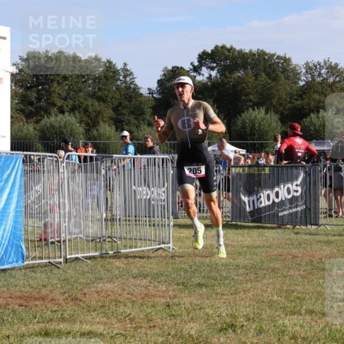 31.08.2025 - Elbe Triathlon Hamburg Strokosch-Dieckow http://msf.ph/oto/8650536 31.08.2025 09:27:24 Laufen 19, 0, 22145, 205 meine-sportfotos.de