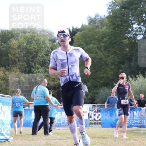31.08.2025 - Elbe Triathlon Hamburg Strokosch-Dieckow http://msf.ph/oto/8650542 31.08.2025 10:23:30 Ziel 467 meine-sportfotos.de