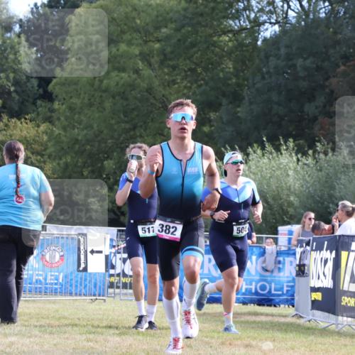 31.08.2025 - Elbe Triathlon Hamburg Strokosch-Dieckow http://msf.ph/oto/8650555 31.08.2025 10:25:05 Ziel 382 meine-sportfotos.de