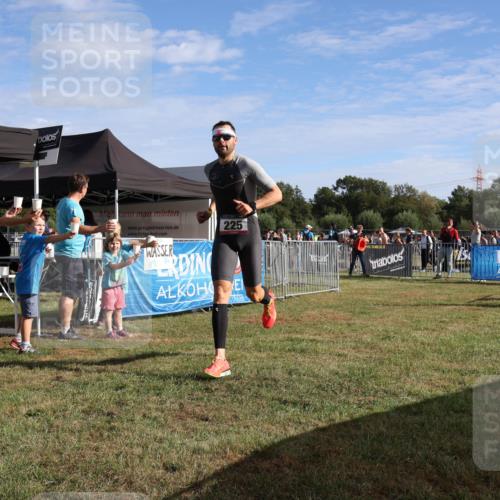 31.08.2025 - Elbe Triathlon Hamburg Strokosch-Dieckow http://msf.ph/oto/8650566 31.08.2025 09:29:03 Laufen 225 meine-sportfotos.de