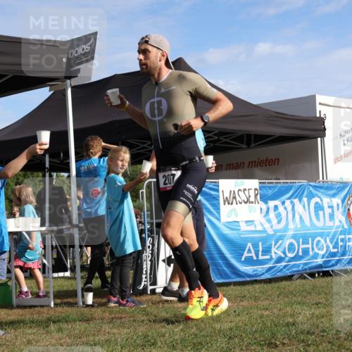 31.08.2025 - Elbe Triathlon Hamburg Strokosch-Dieckow http://msf.ph/oto/8650637 31.08.2025 09:34:48 Laufen 1, 10, 100, 100, 100, 207 meine-sportfotos.de
