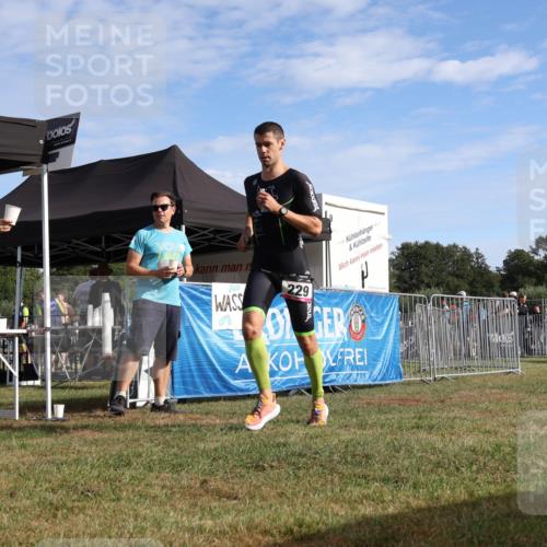 31.08.2025 - Elbe Triathlon Hamburg Strokosch-Dieckow http://msf.ph/oto/8650649 31.08.2025 09:35:16 Laufen 229, 8, 01 meine-sportfotos.de