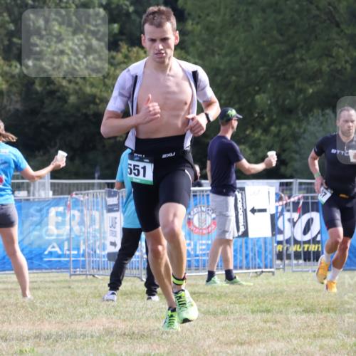 31.08.2025 - Elbe Triathlon Hamburg Strokosch-Dieckow http://msf.ph/oto/8650662 31.08.2025 10:26:05 Ziel 352, 355, 551 meine-sportfotos.de