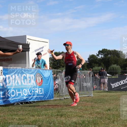 31.08.2025 - Elbe Triathlon Hamburg Strokosch-Dieckow http://msf.ph/oto/8650704 31.08.2025 09:37:37 Laufen 100, 100, 185 meine-sportfotos.de