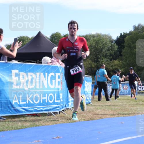 31.08.2025 - Elbe Triathlon Hamburg Strokosch-Dieckow http://msf.ph/oto/8650711 31.08.2025 10:26:21 Ziel 193, 197, 221, 274, 389 meine-sportfotos.de