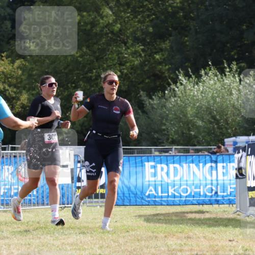 31.08.2025 - Elbe Triathlon Hamburg Strokosch-Dieckow http://msf.ph/oto/8650821 31.08.2025 09:52:18 Laufen 100, 100, 300 meine-sportfotos.de