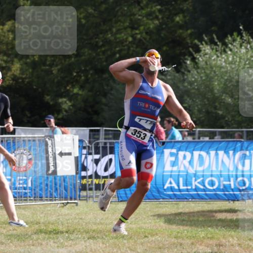 31.08.2025 - Elbe Triathlon Hamburg Strokosch-Dieckow http://msf.ph/oto/8650897 31.08.2025 09:54:19 Laufen 100, 353, 150 meine-sportfotos.de