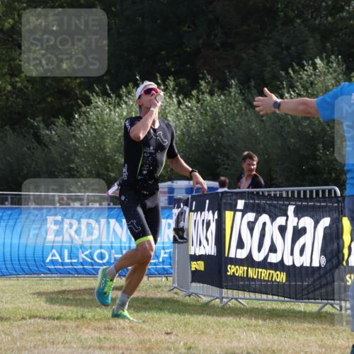 31.08.2025 - Elbe Triathlon Hamburg Strokosch-Dieckow http://msf.ph/oto/8650902 31.08.2025 09:54:21 Laufen 30, 100, 100 meine-sportfotos.de