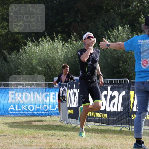 31.08.2025 - Elbe Triathlon Hamburg Strokosch-Dieckow http://msf.ph/oto/8650904 31.08.2025 09:54:21 Laufen 100, 100 meine-sportfotos.de