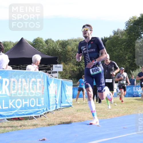 31.08.2025 - Elbe Triathlon Hamburg Strokosch-Dieckow http://msf.ph/oto/8651064 31.08.2025 10:33:18 Ziel 257, 363, 600 meine-sportfotos.de