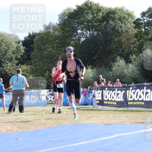 31.08.2025 - Elbe Triathlon Hamburg Strokosch-Dieckow http://msf.ph/oto/8651072 31.08.2025 10:33:40 Ziel 335, 535 meine-sportfotos.de