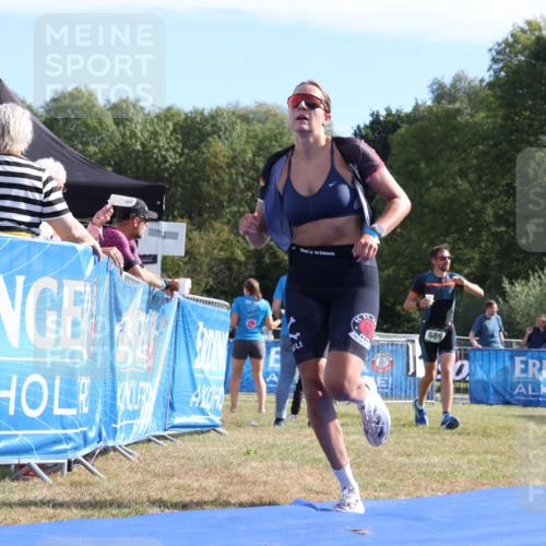 31.08.2025 - Elbe Triathlon Hamburg Strokosch-Dieckow http://msf.ph/oto/8651107 31.08.2025 10:36:43 Ziel 252 meine-sportfotos.de