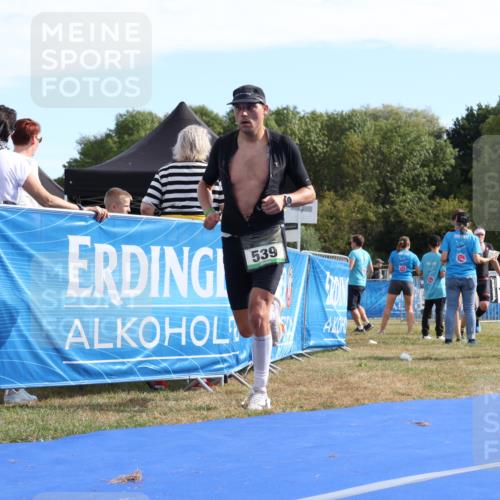 31.08.2025 - Elbe Triathlon Hamburg Strokosch-Dieckow http://msf.ph/oto/8651133 31.08.2025 10:37:27 Ziel 465, 539 meine-sportfotos.de