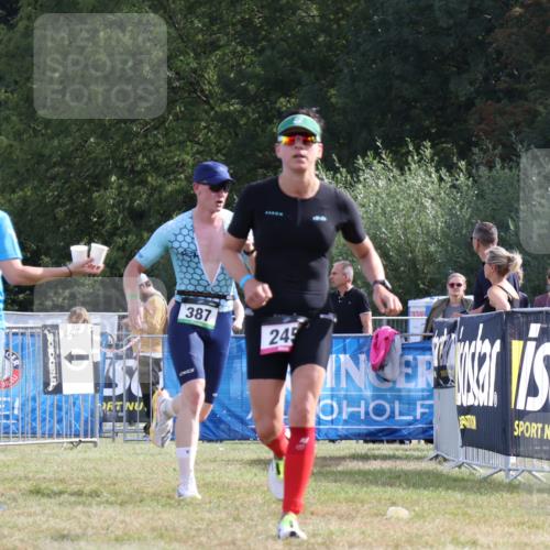 31.08.2025 - Elbe Triathlon Hamburg Strokosch-Dieckow http://msf.ph/oto/8651155 31.08.2025 10:37:58 Ziel 245, 267 meine-sportfotos.de