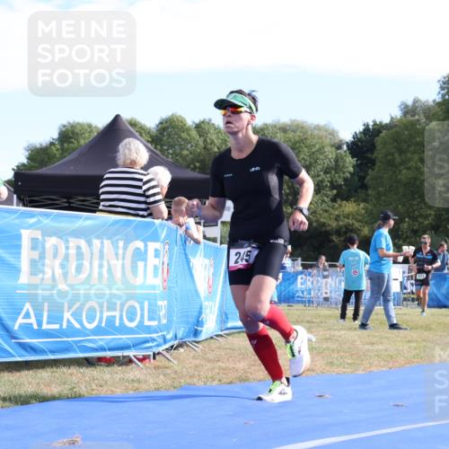 31.08.2025 - Elbe Triathlon Hamburg Strokosch-Dieckow http://msf.ph/oto/8651159 31.08.2025 10:38:00 Ziel 245 meine-sportfotos.de