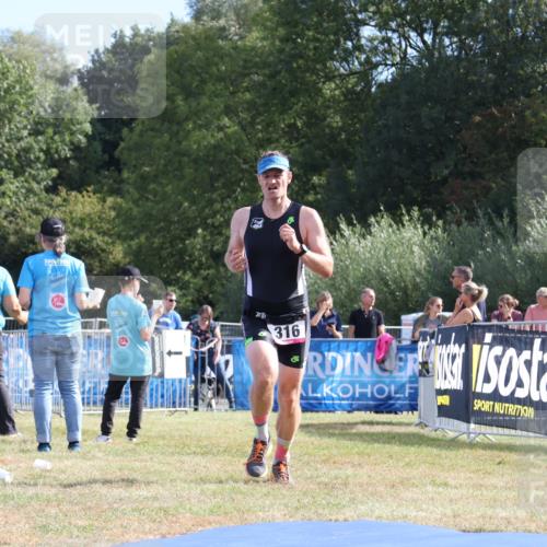 31.08.2025 - Elbe Triathlon Hamburg Strokosch-Dieckow http://msf.ph/oto/8651172 31.08.2025 10:39:23 Ziel 316 meine-sportfotos.de