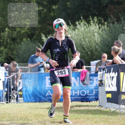31.08.2025 - Elbe Triathlon Hamburg Strokosch-Dieckow http://msf.ph/oto/8651202 31.08.2025 10:40:03 Ziel 293, 553 meine-sportfotos.de