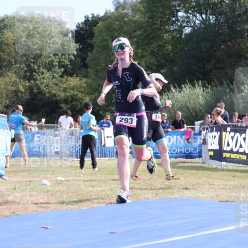 31.08.2025 - Elbe Triathlon Hamburg Strokosch-Dieckow http://msf.ph/oto/8651205 31.08.2025 10:40:05 Ziel 293, 553 meine-sportfotos.de