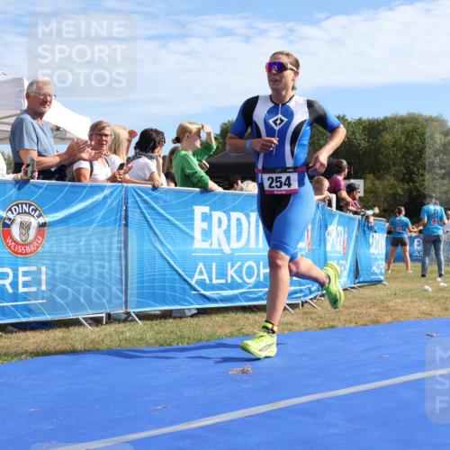 31.08.2025 - Elbe Triathlon Hamburg Strokosch-Dieckow http://msf.ph/oto/8651263 31.08.2025 10:42:35 Ziel 254, 261 meine-sportfotos.de