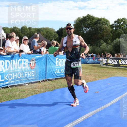 31.08.2025 - Elbe Triathlon Hamburg Strokosch-Dieckow http://msf.ph/oto/8651336 31.08.2025 10:44:56 Ziel 367, 672 meine-sportfotos.de