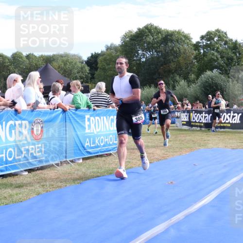 31.08.2025 - Elbe Triathlon Hamburg Strokosch-Dieckow http://msf.ph/oto/8651489 31.08.2025 10:48:31 Ziel 385, 386 meine-sportfotos.de