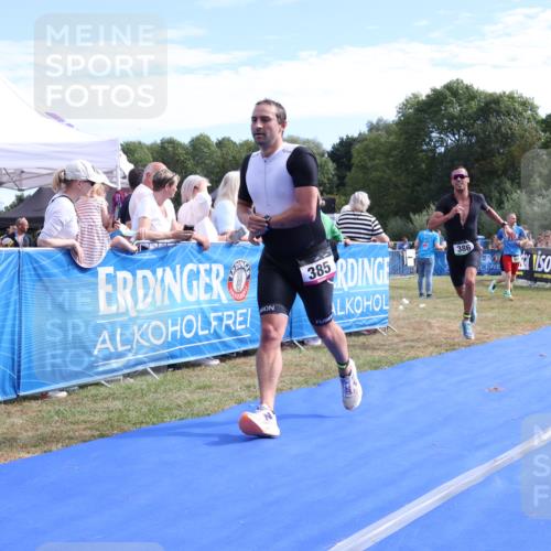 31.08.2025 - Elbe Triathlon Hamburg Strokosch-Dieckow http://msf.ph/oto/8651492 31.08.2025 10:48:32 Ziel 385, 386 meine-sportfotos.de