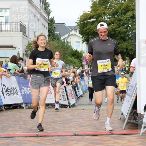 31.08.2025 - 21. Blankeneser Heldenlauf Strokosch-Dieckow http://msf.ph/oto/8652351 31.08.2025 10:28:15 Ziel 2348, 2140, 2133, 2625, 2088 meine-sportfotos.de