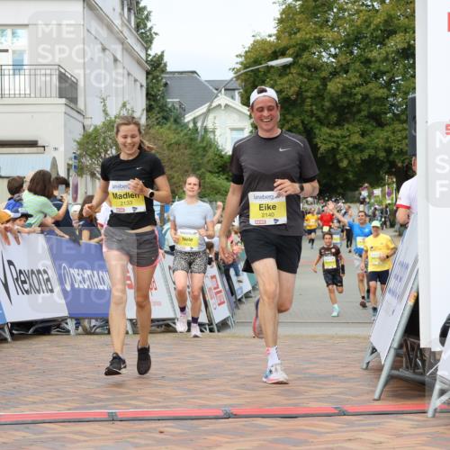 31.08.2025 - 21. Blankeneser Heldenlauf Strokosch-Dieckow http://msf.ph/oto/8652410 31.08.2025 10:28:15 Ziel 2348, 2140, 2133, 2625, 2088 meine-sportfotos.de