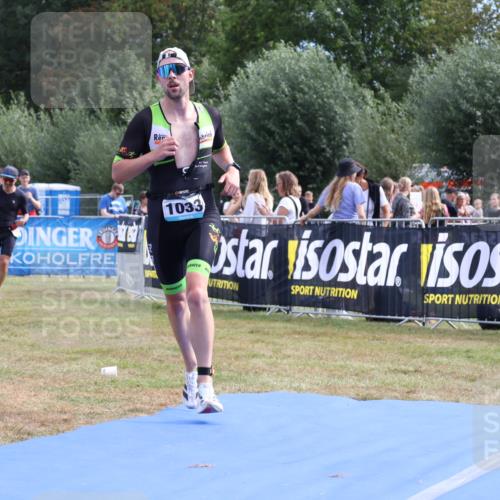31.08.2025 - Elbe Triathlon Hamburg Strokosch-Dieckow http://msf.ph/oto/8652708 31.08.2025 11:14:41 Ziel 631, 729, 1033 meine-sportfotos.de