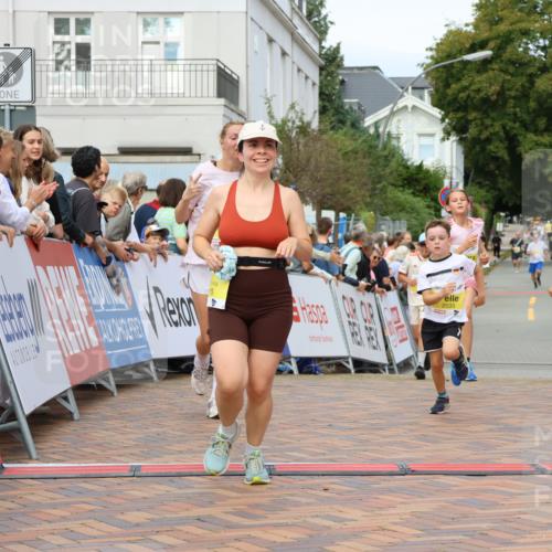 31.08.2025 - 21. Blankeneser Heldenlauf Strokosch-Dieckow http://msf.ph/oto/8652916 31.08.2025 10:27:25 Ziel 2715, 2204, 2463, 2559, 2725, 2533 meine-sportfotos.de
