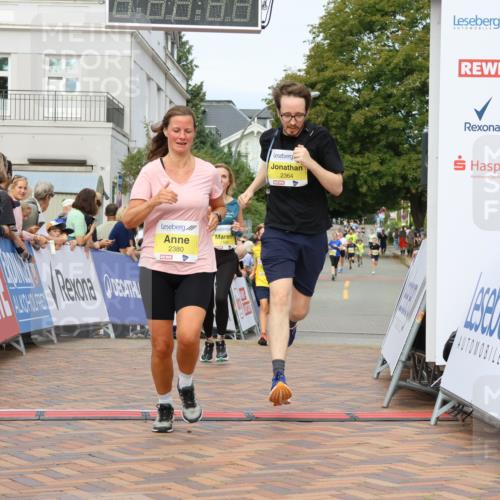 31.08.2025 - 21. Blankeneser Heldenlauf Strokosch-Dieckow http://msf.ph/oto/8653134 31.08.2025 10:26:56 Ziel 2364, 2749, 2478, 2468, 2393, 2380 meine-sportfotos.de