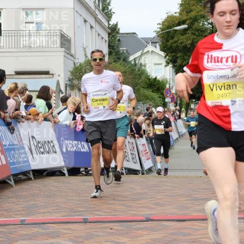 31.08.2025 - 21. Blankeneser Heldenlauf Strokosch-Dieckow http://msf.ph/oto/8653276 31.08.2025 10:26:32 Ziel 2706, 2254, 2497, 2688, 2007 meine-sportfotos.de