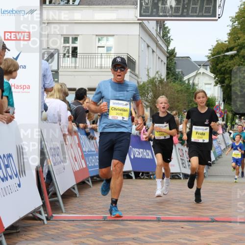 31.08.2025 - 21. Blankeneser Heldenlauf Strokosch-Dieckow http://msf.ph/oto/8653529 31.08.2025 10:25:54 Ziel 2342, 2472, 2070, 2241, 2243 meine-sportfotos.de