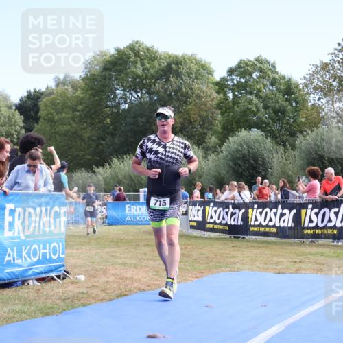31.08.2025 - Elbe Triathlon Hamburg Strokosch-Dieckow http://msf.ph/oto/8653559 31.08.2025 11:25:55 Ziel 610, 715, 966, 1246 meine-sportfotos.de